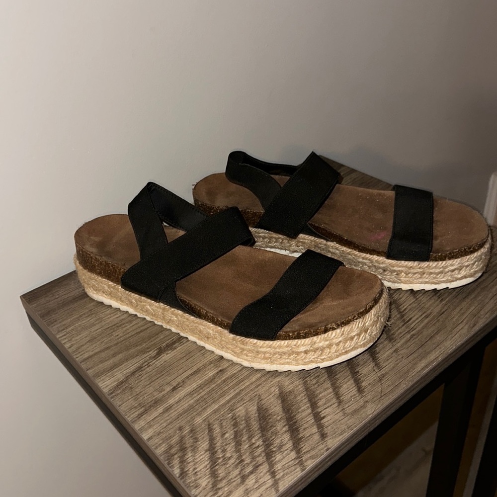 Platform sandals